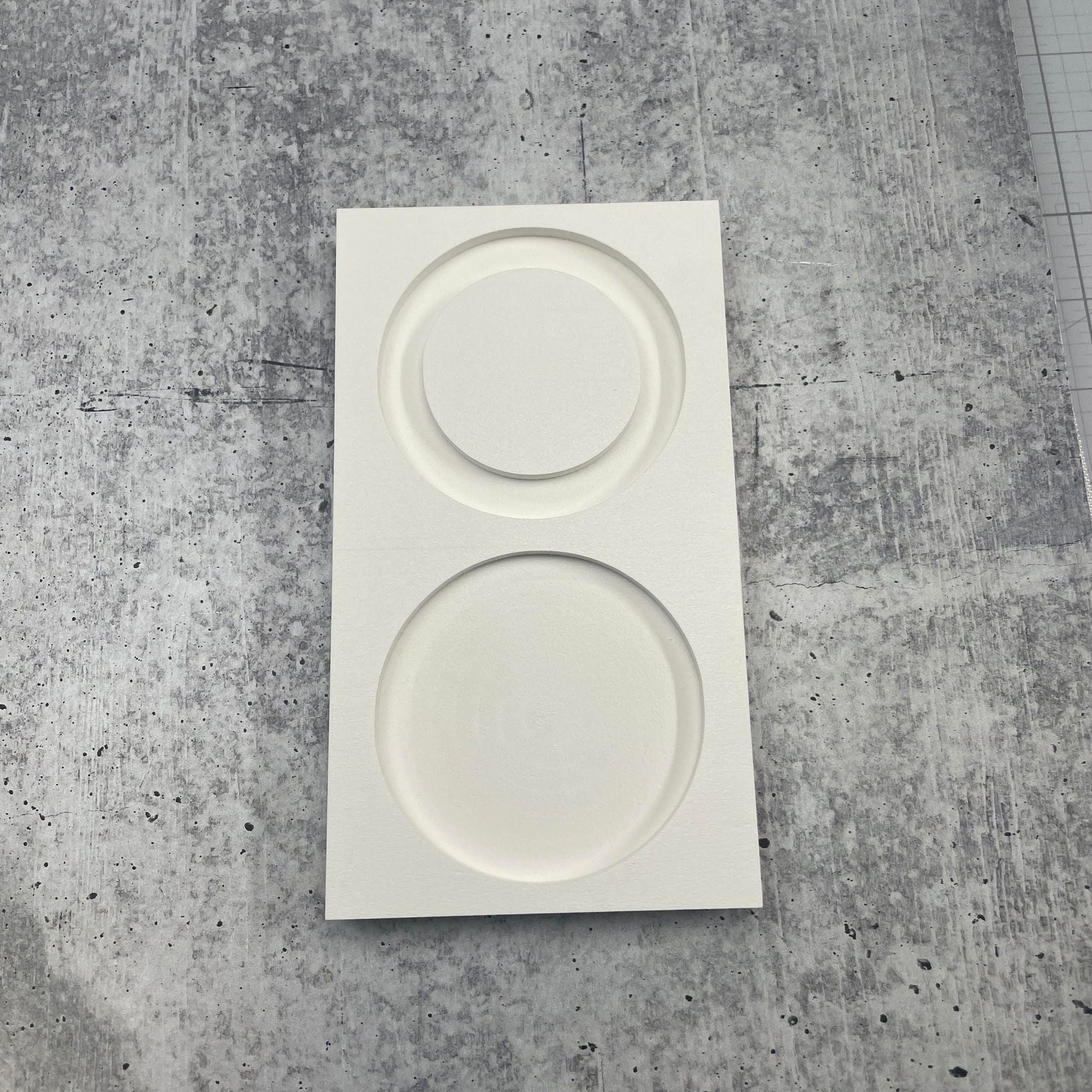 The Ink Stand White Circle is-d70-1 Ink Pad Holder