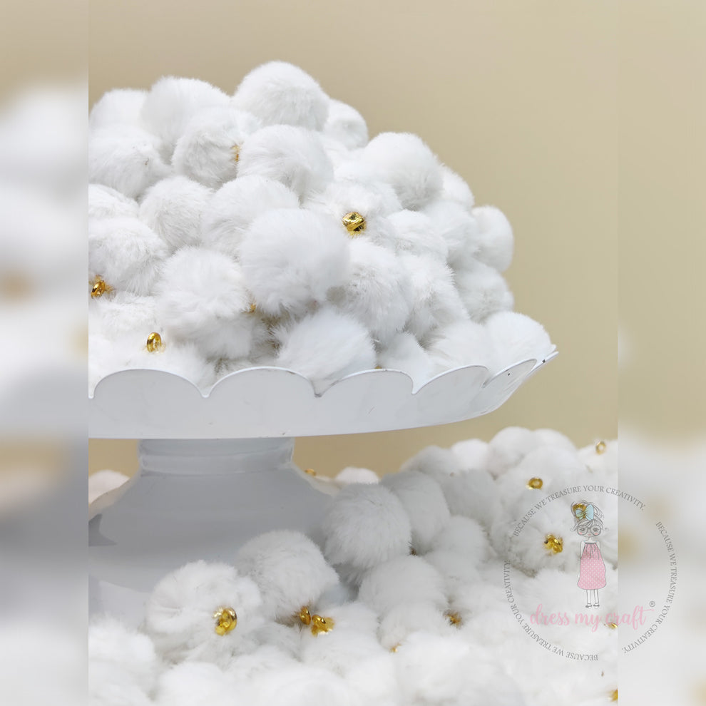 Dress My Craft Snow White Pom Poms With Loop dmcfa5695 Detailed View