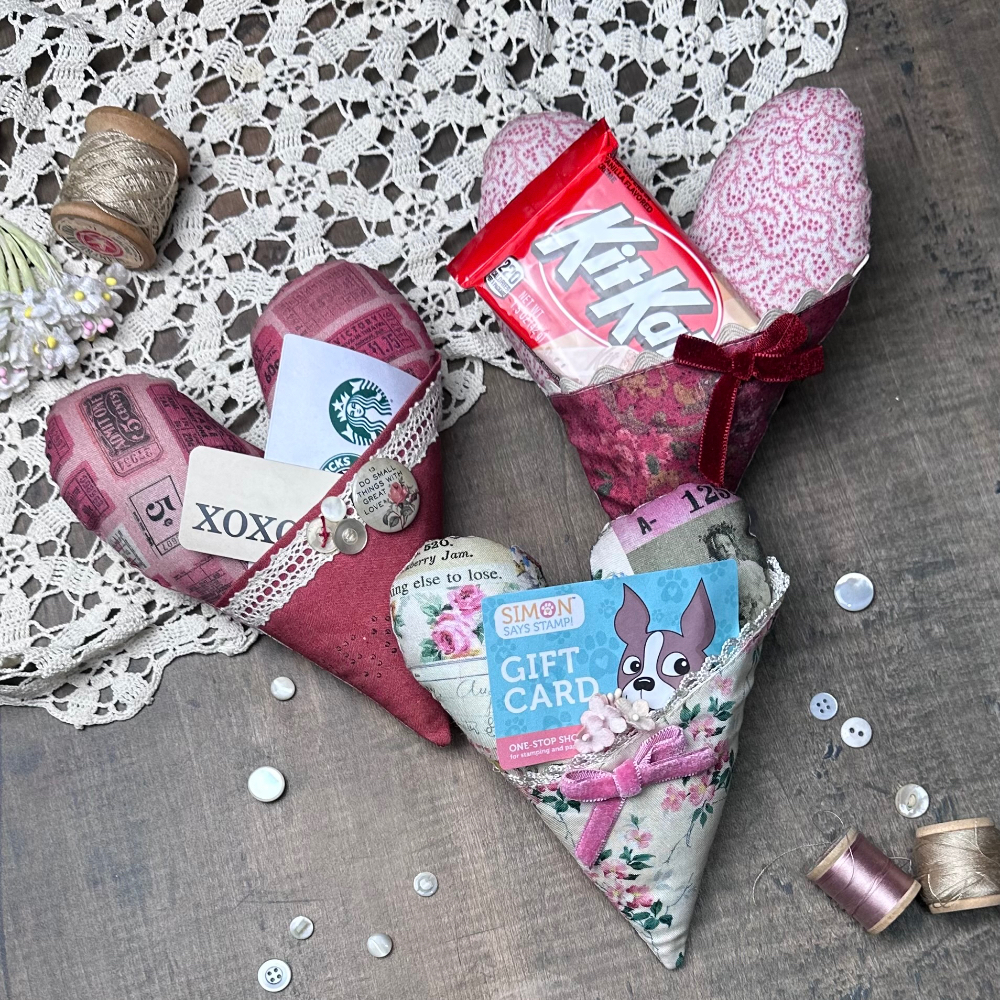 Tim Holtz Fabric Palette Red Bundle of 10 Fat Quarters Fabric Pocket Hearts | color-code:ALT01