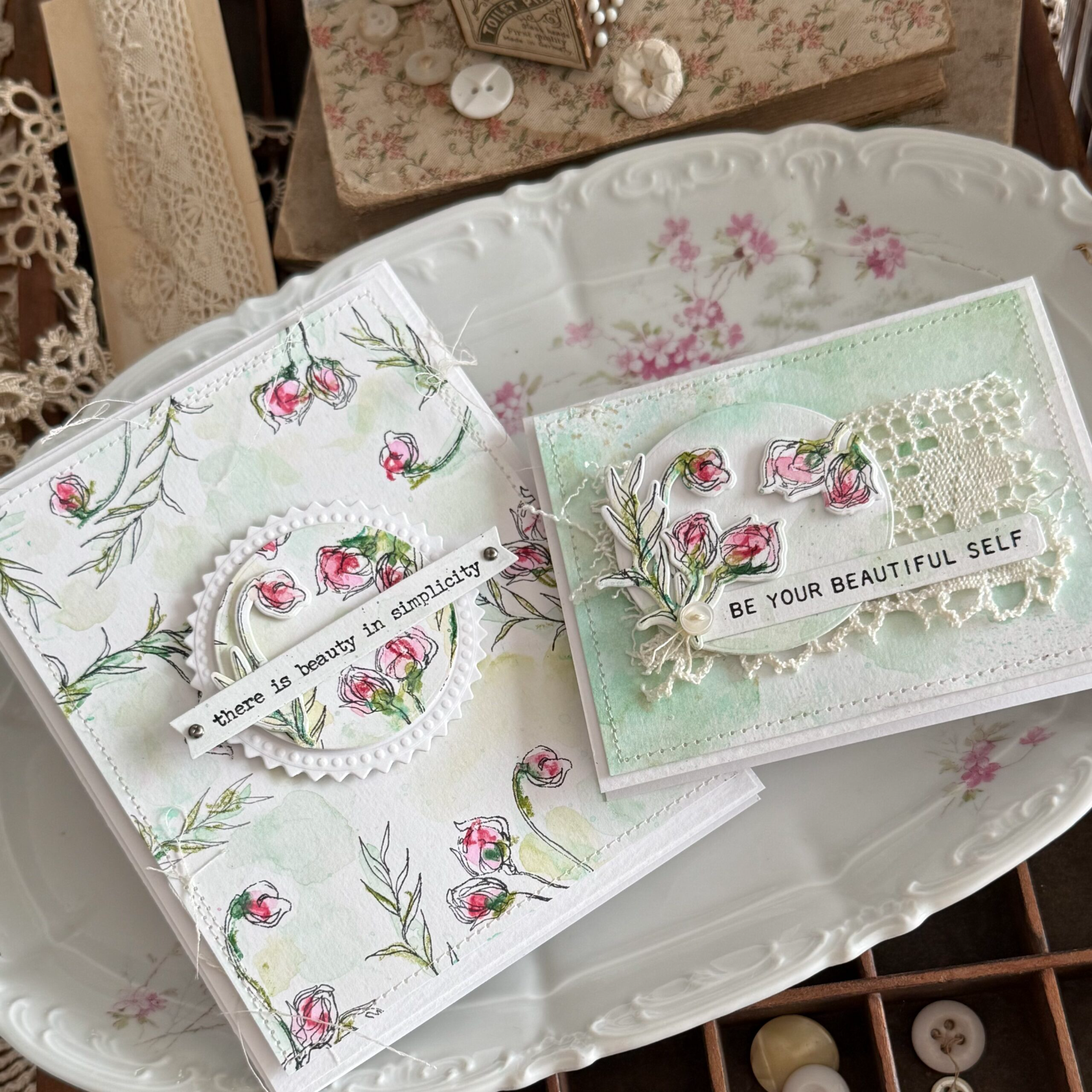Tim Holtz Floral Elements Stamps with Simon Says Stamp Dies Bundle setfe26 Vintage Platter-Inspired Cards Stacy Hutchinson | color-code:ALT08