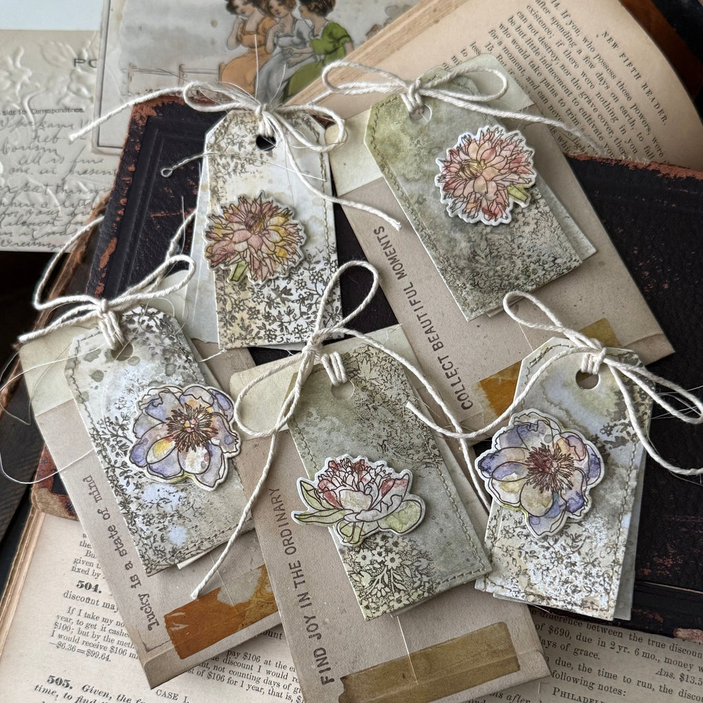 Tim Holtz Mini Bouquet Stamps with Simon Says Stamp Dies Bundle setmb25 Floral Tags | color-code:ALT02