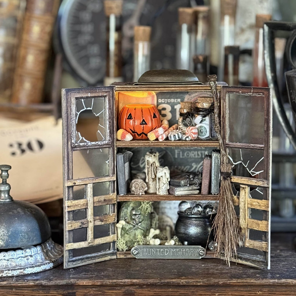 Ranger Tim Holtz Distress Crayon Rusty Hinge TDB49616 Halloween Curio Project | color-code:ALT02