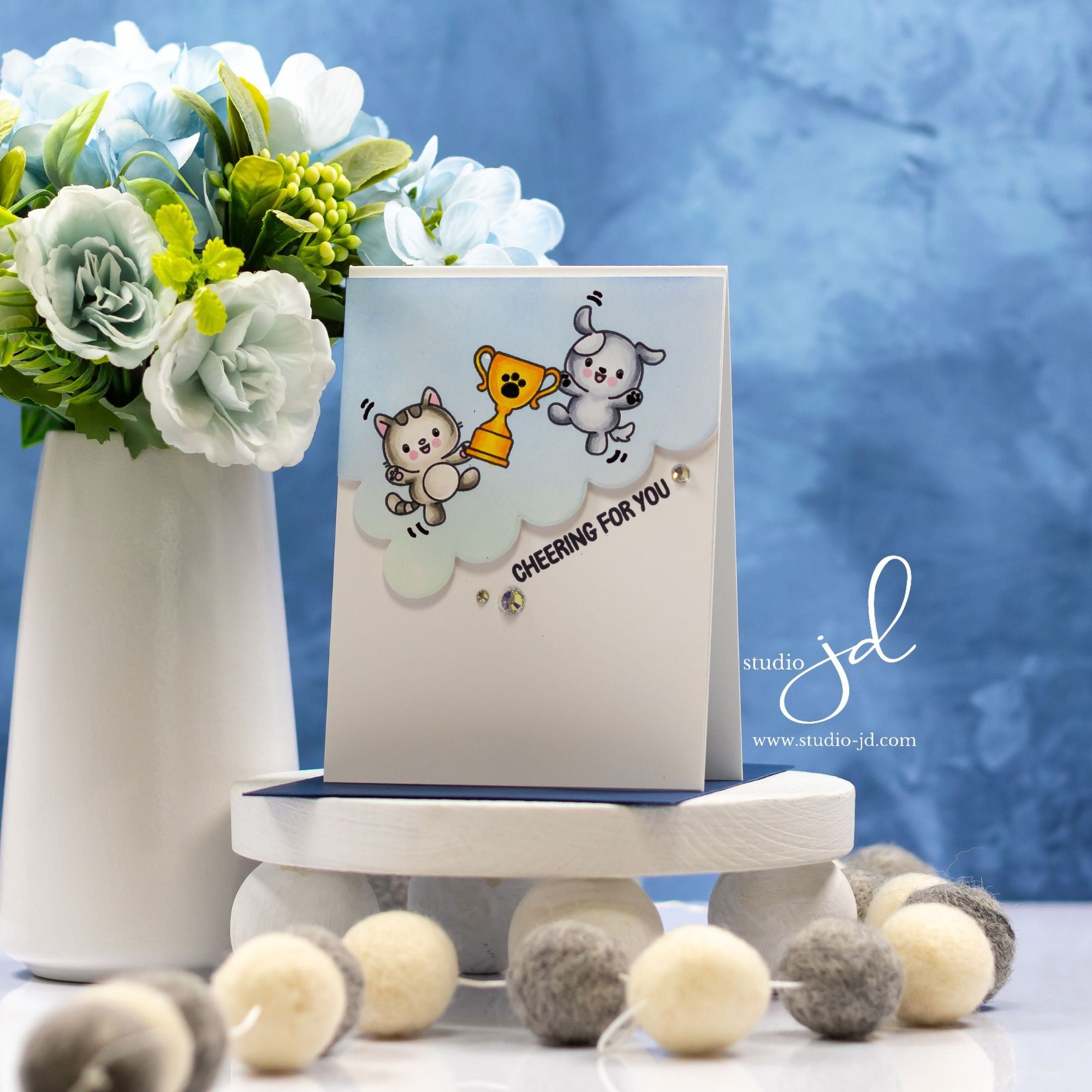 Simon Says Clear Stamps Round of Appaws 3184ssc Favorite Things Cheering for You Card | color-code:ALT06
