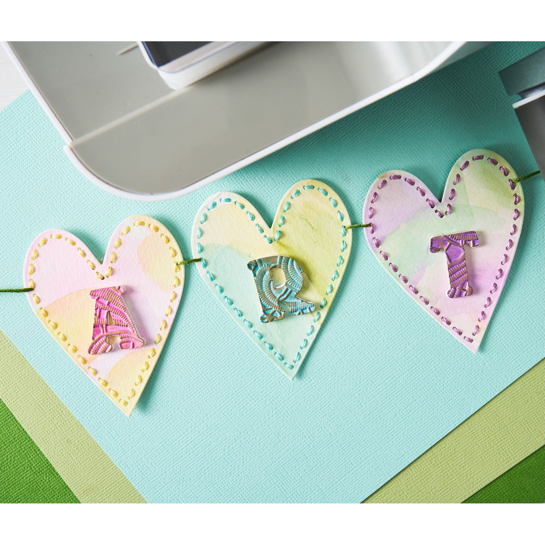 Sizzix Stitched Hearts Framelits Dies 666813 art