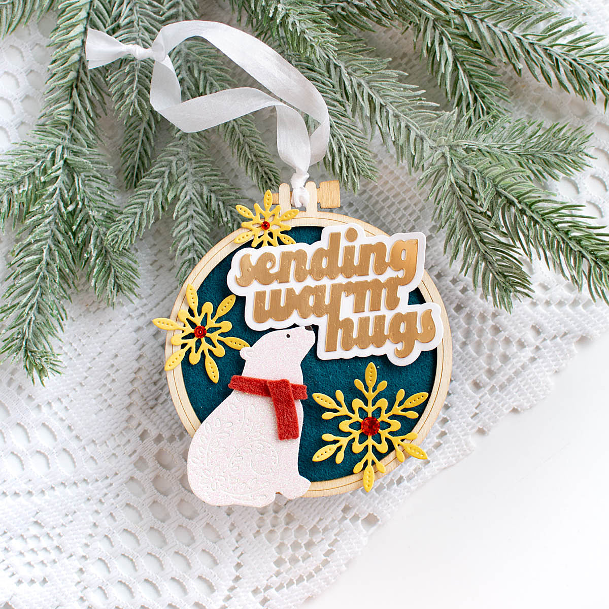 Simon Says Stamp Splendid Snowflakes Wafer Dies s1098 DieCember Ornament | color-code:ALT05