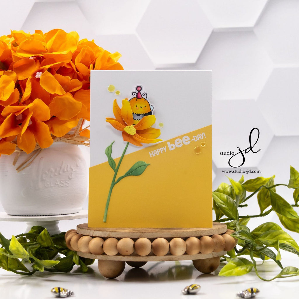 Simon Says Stamp Tattered Daisy Wafer Die s989 Moments in Time Birthday Card | color-code:ALT04
