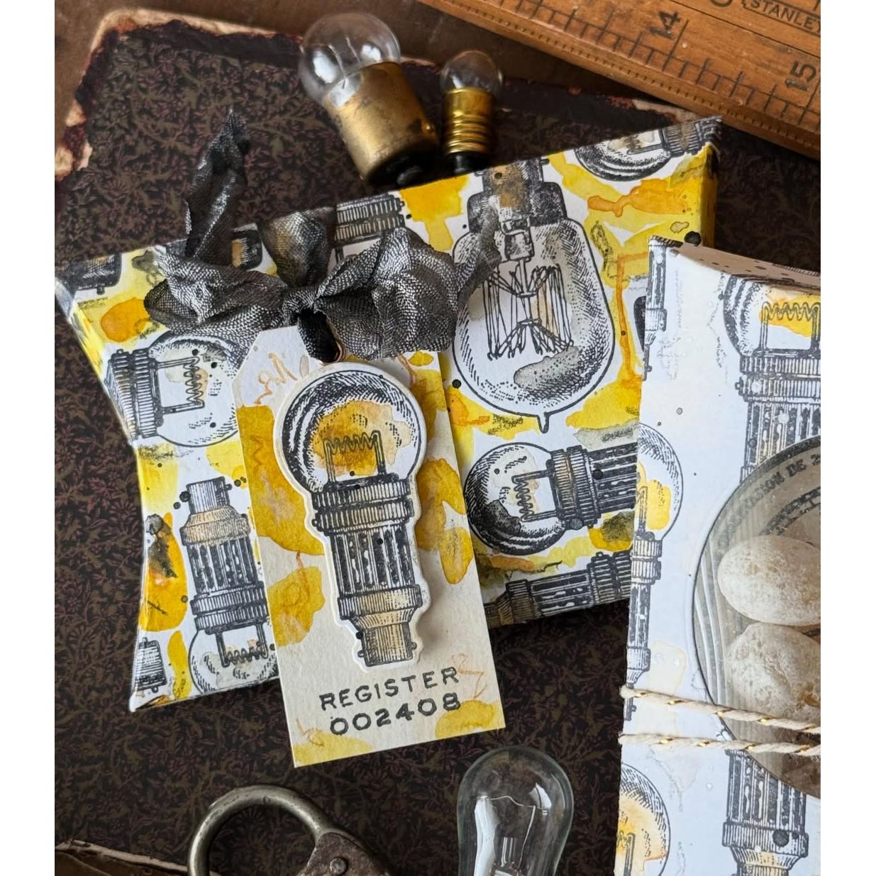 Simon Says Stamp The Professor Suite Wafer Dies 373sss395 Lightbulb Ensemble