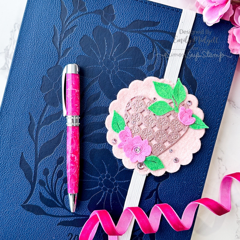 Simon Says Stamp Chunky Scallop Circles Wafer Dies 1369sd Happy Camper Elastic Bookmark | color-code:ALT05