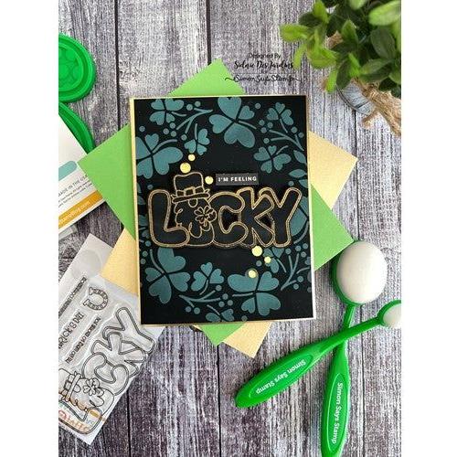 Simon Says Stamp! Simon Says Stamp Stencil CLOVER WREATH ssst221613
